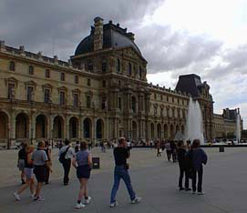 The Louvre: Largest building in France